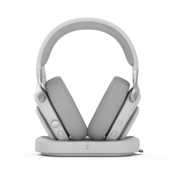 Fractal Design Scape Light gaming headset, charging stand, 2.4 GHz Wireless 24 bit 96 KHz. BT 5.3, USB