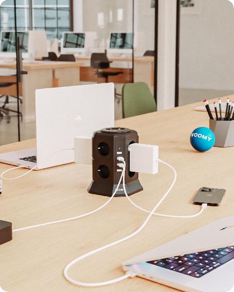 Voomy Power S8 - Toren Stekkerdoos 4 USB-A & 8 EU // Zwart